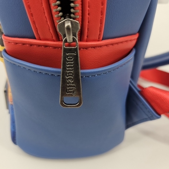 Loungefly an American Tail FIEVEL Scene Mini Backpack Hardtag - Picture 4 of 5